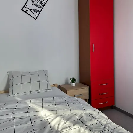 Linden Tree קמניק