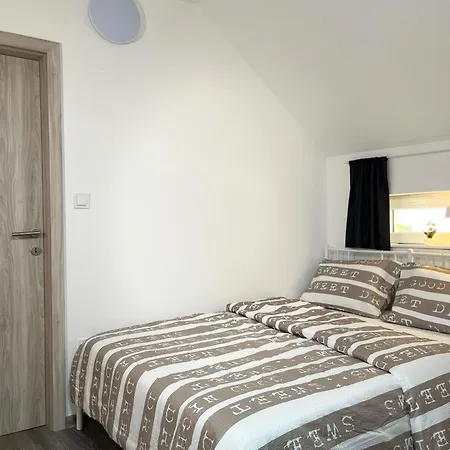 Linden Tree Apartament *