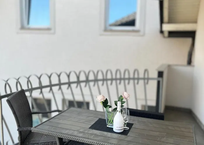 Linden Tree דירה *