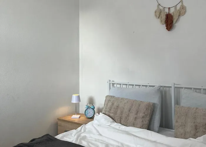 Linden Tree * קמניק