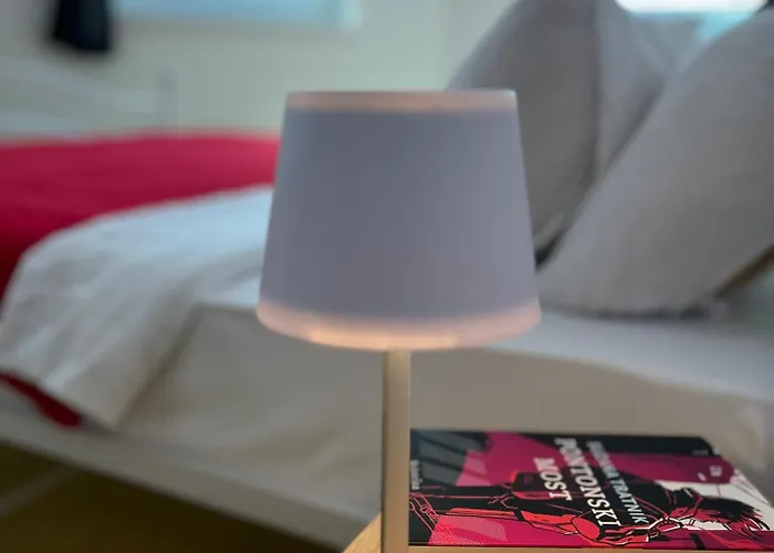 Linden Tree דירה