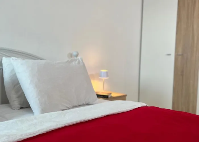 Linden Tree קמניק