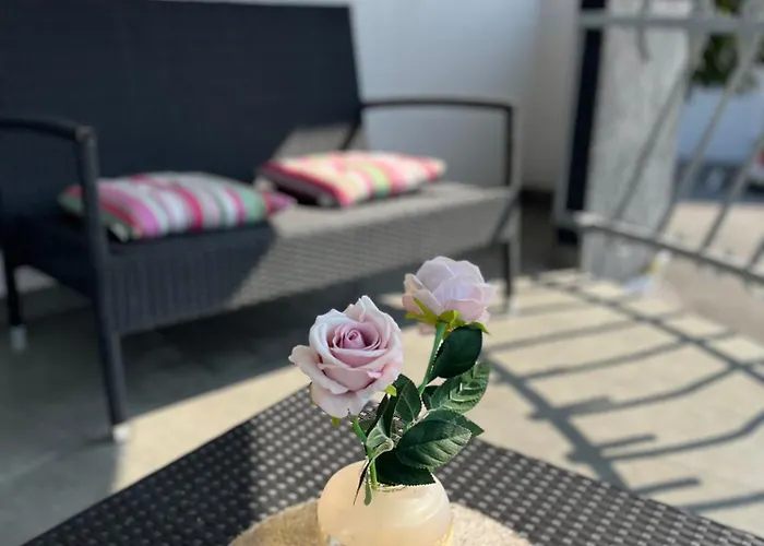 Linden Tree קמניק