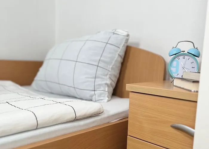 Linden Tree קמניק