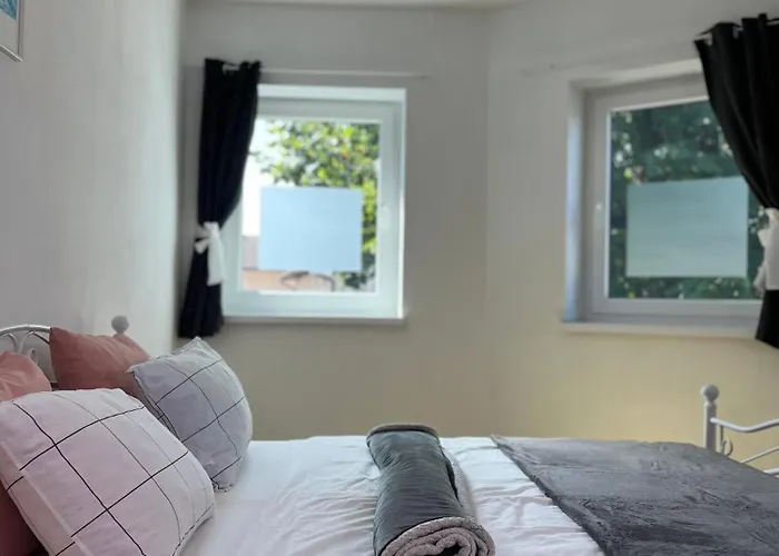 Linden Tree קמניק