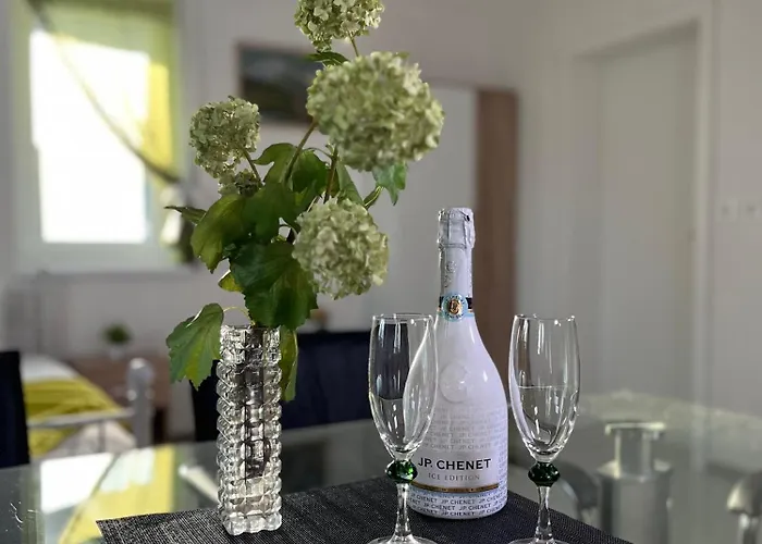 Linden Tree * קמניק